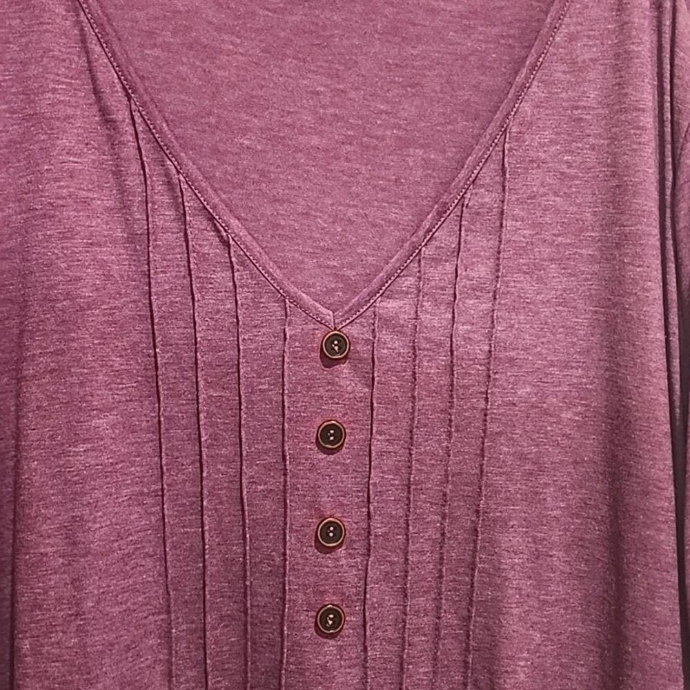 Bloomchic Putple Pleated Front Button Detail Soft Tee 2x - Picture 3 of 4